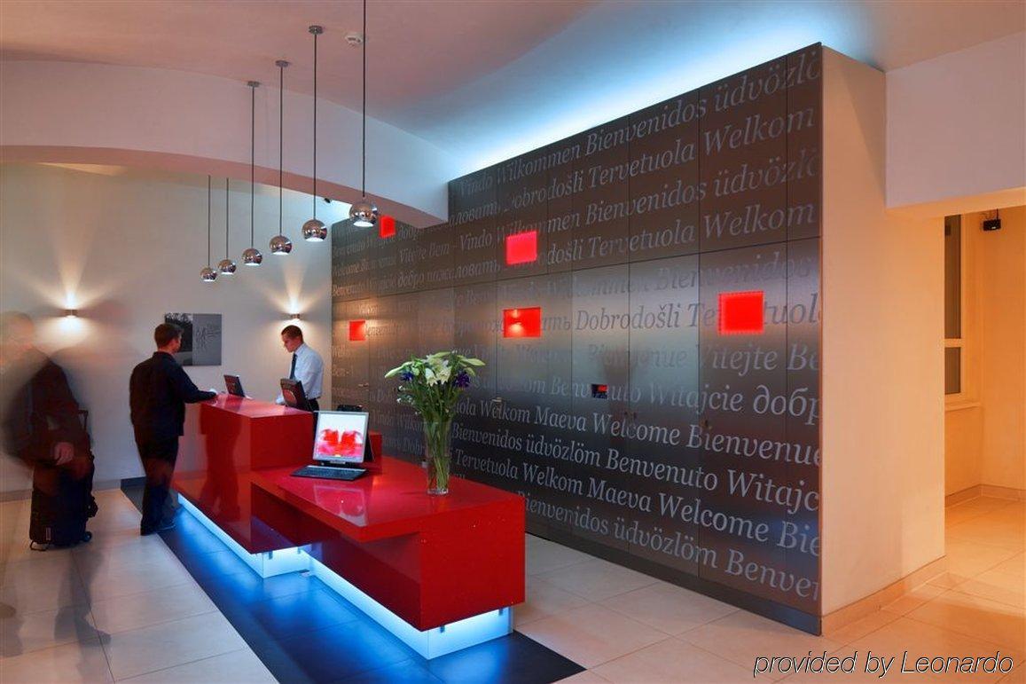 레드&블루 디자인 호텔 프라하 내부 사진